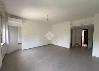 Two-room apartment Via Giuseppe Verdi, Senago - photo 4