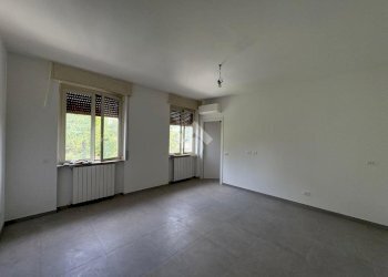 Two-room apartment Via Giuseppe Verdi, Senago - photo 9