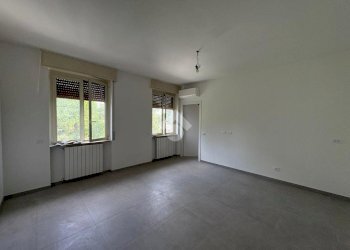 Two-room apartment Via Giuseppe Verdi, Senago - photo 13