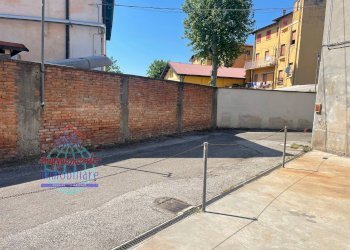 Foto 16 - Negozio VIA CAPPUCCINI
 
46/A/B/C, Finale Emilia - foto 16