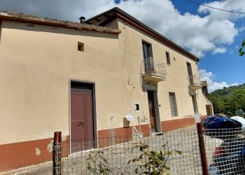 Foto 2 - Casa indipendente contrada creta, Ariano Irpino - foto 2