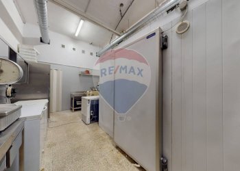 Cucina - Attività Commerciale Viale Sabotino
 
13, Milano - foto 36