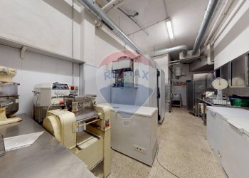 Cucina - Attività Commerciale Viale Sabotino
 
13, Milano - foto 37