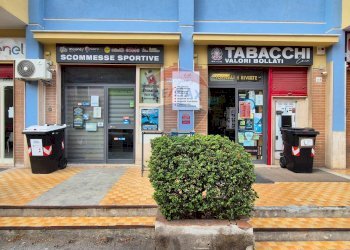 Edificio all\'aperto - Commercial Activity Via Sferracavallo
 
124, Palermo - photo 2