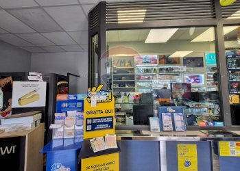 Dispensa di stoccaggio - Commercial Activity Via Sferracavallo
 
124, Palermo - photo 3