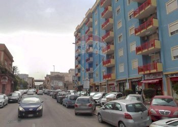 Edificio all\'aperto - Commercial Activity Via Sferracavallo
 
124, Palermo - photo 4