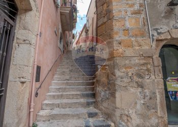 Scale - Casa indipendente Via Barletta
 
38-40, Caltagirone - foto 27