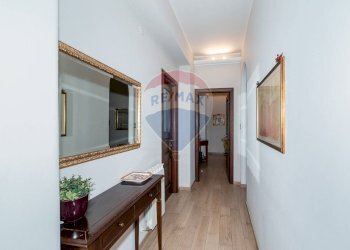 Hall / corridoio - Appartamento Via Carnazza
 
17, Tremestieri Etneo - foto 7