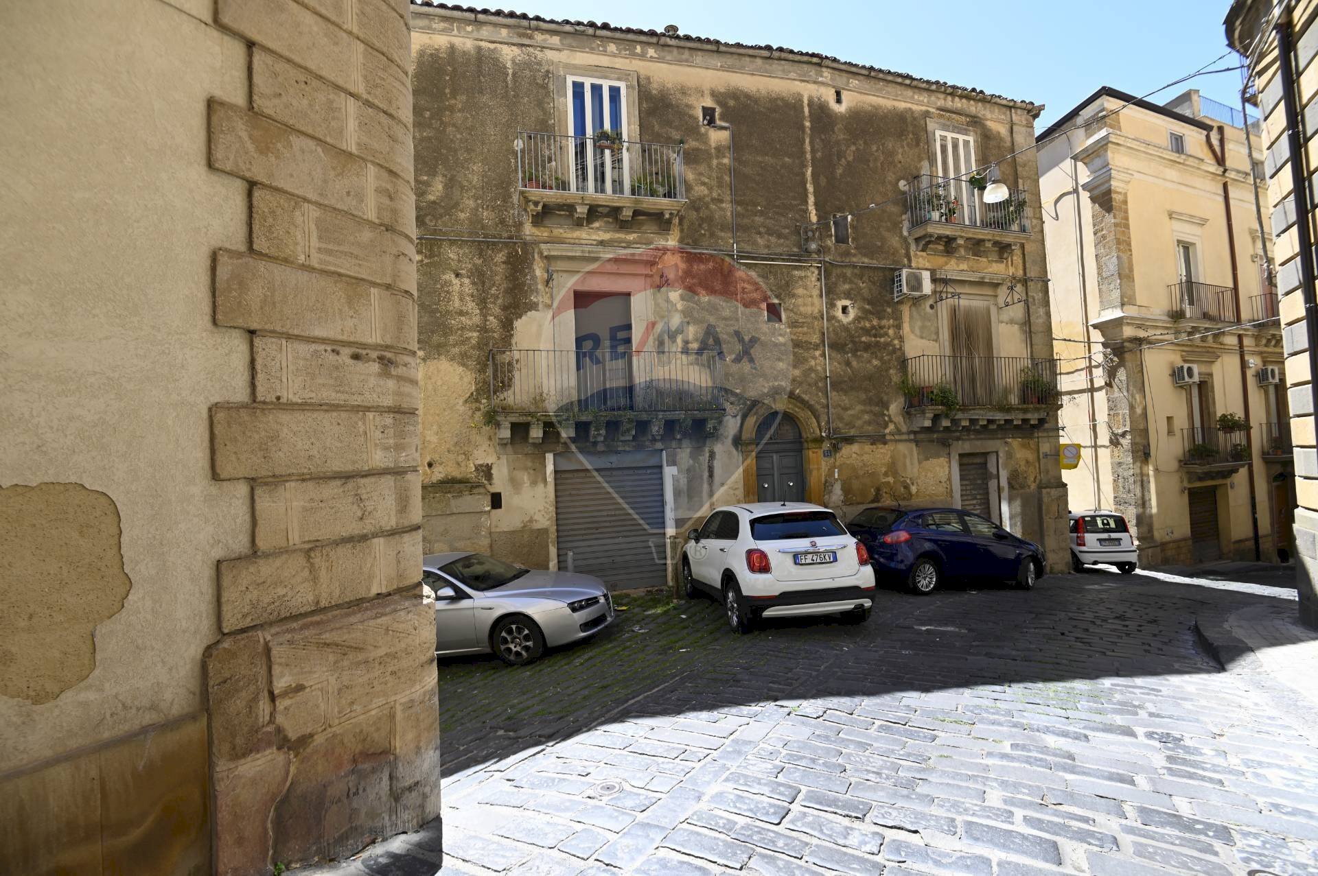 Edificio all\'aperto - Semi-detached house Via Infermeria
 
54, Caltagirone - photo 2