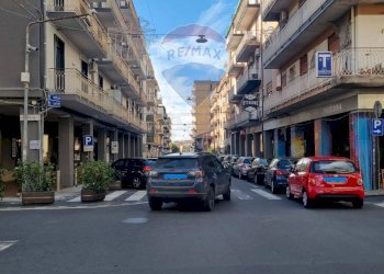 Edificio all\'aperto - Locale Commerciale corso san vito
 
snc, Mascalucia - foto 3