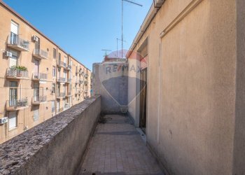Balcone - Bilocale Via Escuriales
 
67, Caltagirone - foto 8