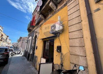Edificio all\'aperto - Quadrilocale Via Caduti Del Lavoro
 
138, Catania - foto 1