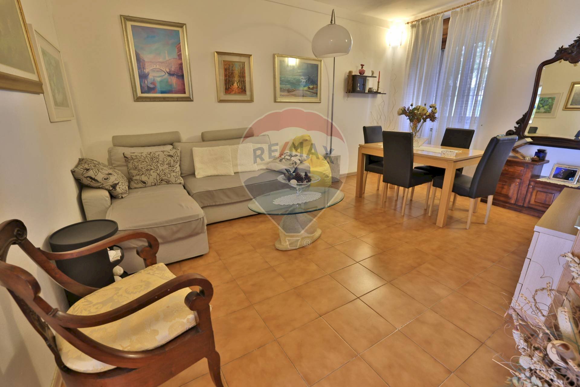 Sala da pranzo - Quadrilocale via Pietro Verri
 
67, Biassono - foto 3