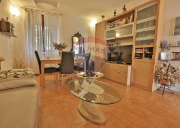 Sala da pranzo - Quadrilocale via Pietro Verri
 
67, Biassono - foto 5