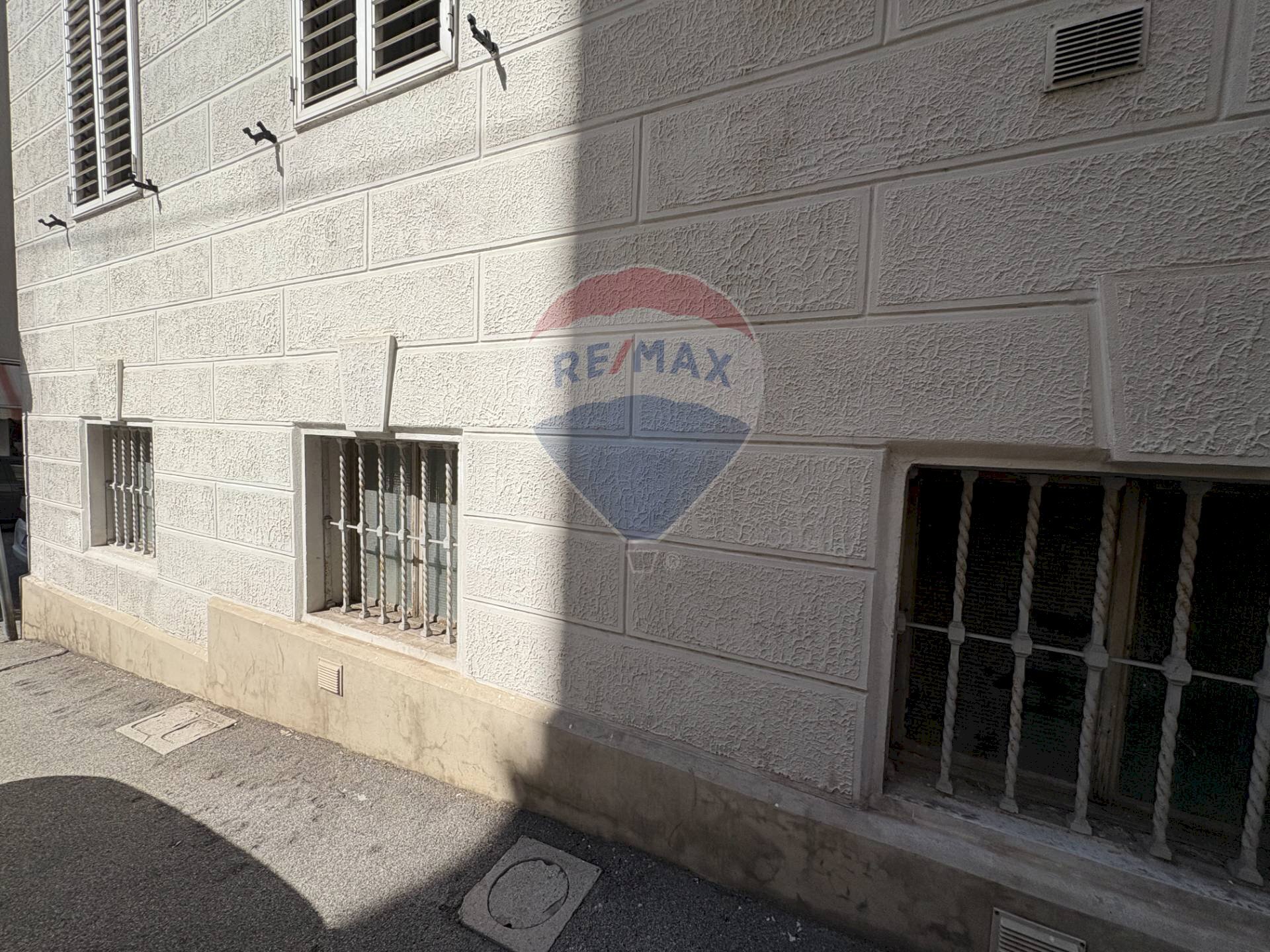 Edificio all\'aperto - Box via Vecellio
 
14, Trieste - foto 2