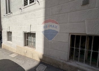 Edificio all\'aperto - Box via Vecellio
 
14, Trieste - foto 2