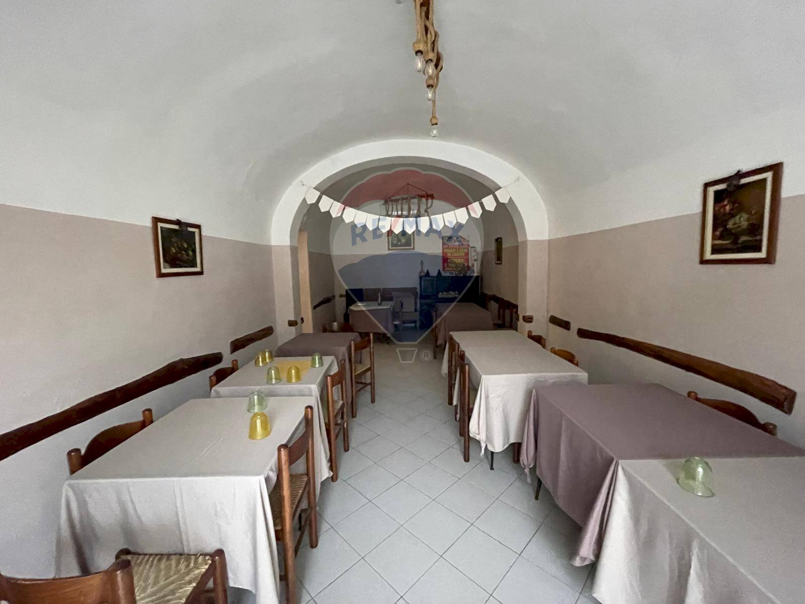 Sala da pranzo - Attività Commerciale Barga - foto 1