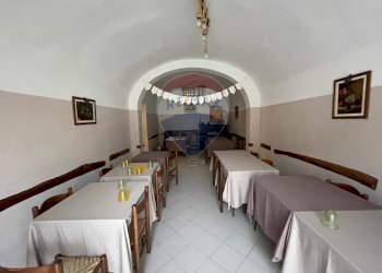 Sala da pranzo - Attività Commerciale Barga - foto 1