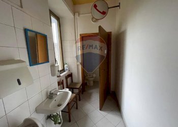 Bagno - Attività Commerciale Barga - foto 3