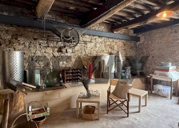 Sala da pranzo - Rustico loc. Fronzola
 
3, Bagni di Lucca - foto 77