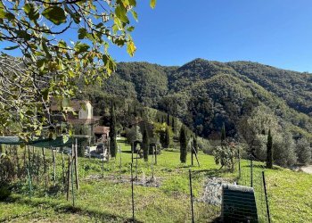 Vista delle montagne - Rustico loc. Fronzola
 
3, Bagni di Lucca - foto 86
