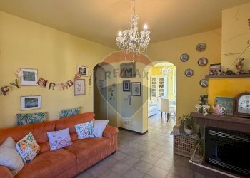 Soggiorno - Appartamento Barga - foto 10