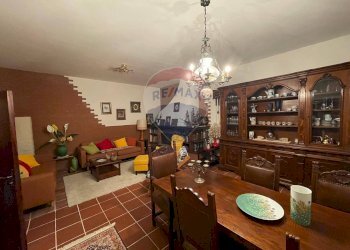 Sala da pranzo - Casa semi indipendente Strada dell'abetone e del brennero Località Ponte Coccia
 
4, Bagni di Lucca - foto 4