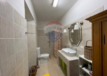 Bagno - Casa semi indipendente Strada dell'abetone e del brennero Località Ponte Coccia
 
4, Bagni di Lucca - foto 10