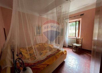 Camera / camera da letto - Casa semi indipendente Strada dell'abetone e del brennero Località Ponte Coccia
 
4, Bagni di Lucca - foto 14