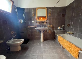Bagno - Casa semi indipendente Strada dell'abetone e del brennero Località Ponte Coccia
 
4, Bagni di Lucca - foto 19