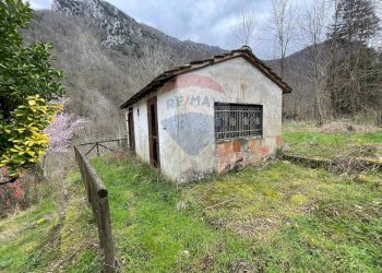 Casa all\'aperto - Casa semi indipendente Strada dell'abetone e del brennero Località Ponte Coccia
 
4, Bagni di Lucca - foto 20