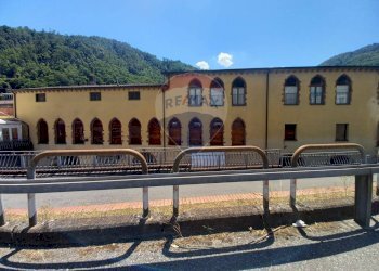 Edificio all\'aperto - Locale Commerciale Viale Roma
9, Bagni di Lucca - foto 3