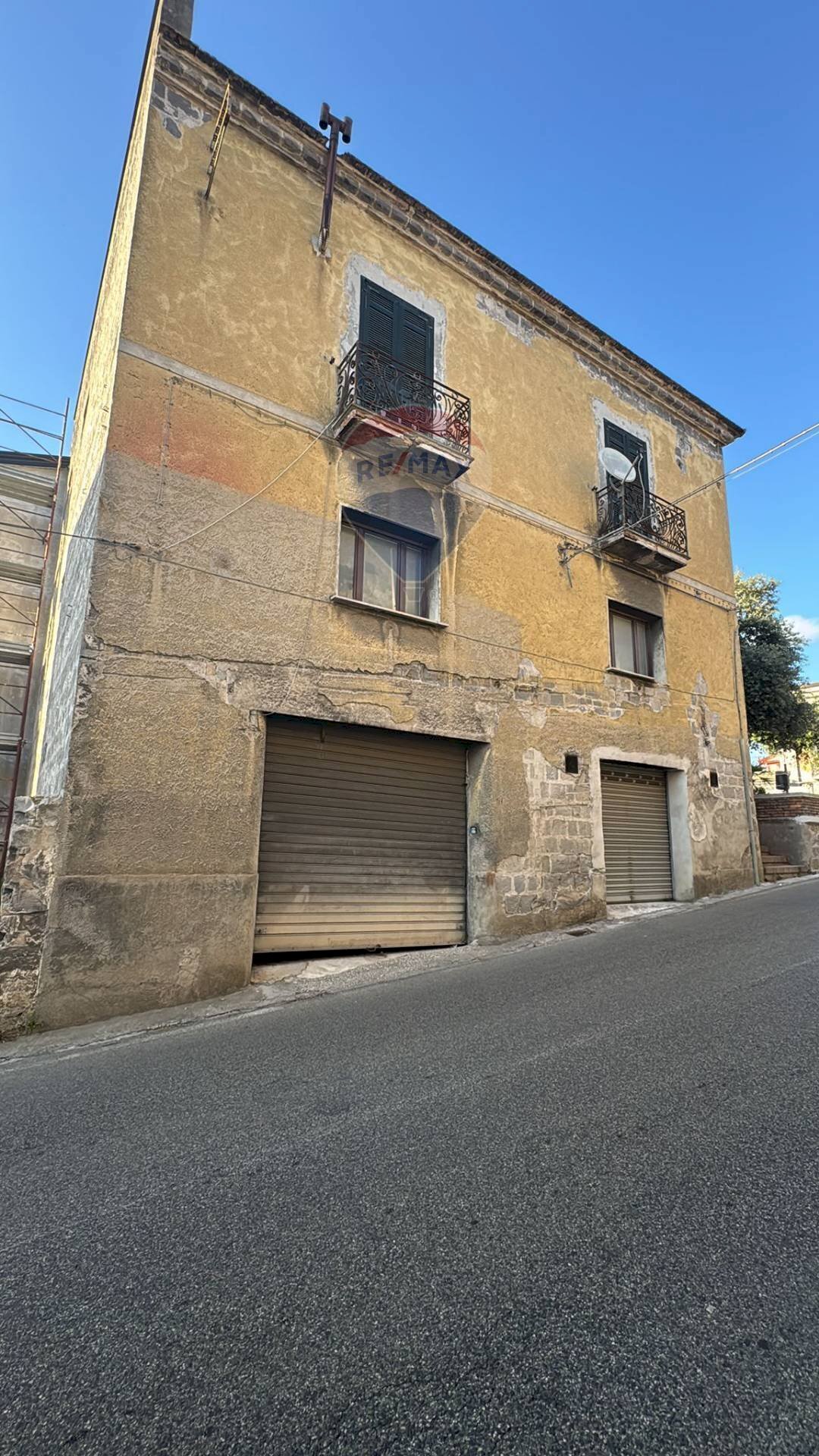 Edificio all\'aperto - Casa semi indipendente Piazza Roma
Snc, Sessa Aurunca - foto 3