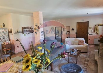 Sala da pranzo - Villa Contrada Tore
 
1, Castelvenere - foto 16