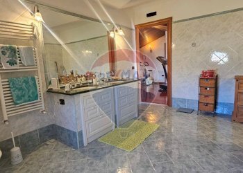 Bagno - Villa Contrada Tore
 
1, Castelvenere - foto 34