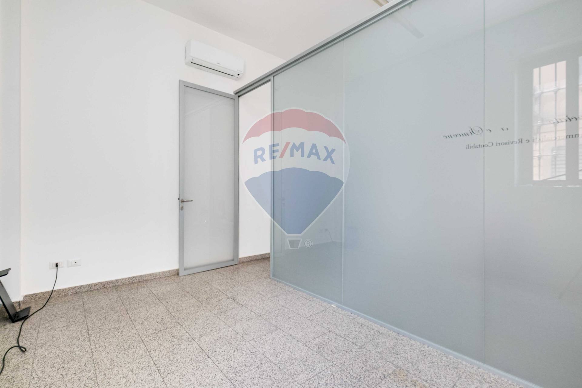 Stanza vuota - Office San Giusto
 
1, Busto Arsizio - photo 2