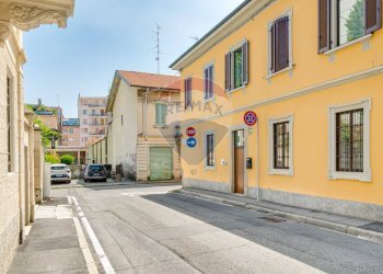 Edificio all\'aperto - Office San Giusto
 
1, Busto Arsizio - photo 1