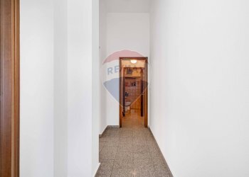 Hall / corridoio - Office San Giusto
 
1, Busto Arsizio - photo 3