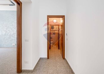 Hall / corridoio - Office San Giusto
 
1, Busto Arsizio - photo 4