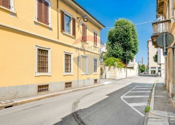 Edificio all\'aperto - Office San Giusto
 
1, Busto Arsizio - photo 12