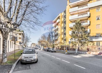 Edificio all\'aperto - Trilocale CASTELFIDARDO
 
32, Busto Arsizio - foto 4