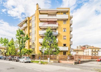 Edificio all\'aperto - Trilocale CASTELFIDARDO
 
32, Busto Arsizio - foto 5