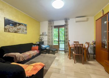 Soggiorno - Three-room apartment VIALE FRATELLI CASIRAGHI
325, Sesto San Giovanni - photo 1