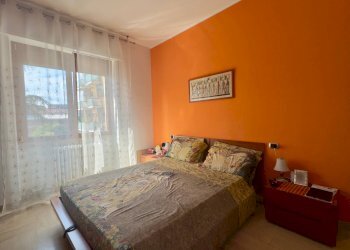 Camera da letto - Three-room apartment VIALE FRATELLI CASIRAGHI
325, Sesto San Giovanni - photo 3