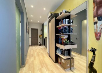 Corridoio - Three-room apartment VIALE FRATELLI CASIRAGHI
325, Sesto San Giovanni - photo 6