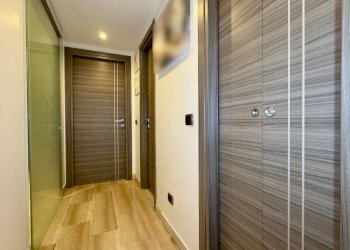 Corridoio - Three-room apartment VIALE FRATELLI CASIRAGHI
325, Sesto San Giovanni - photo 8