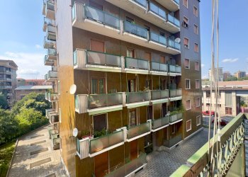 Balcone - Three-room apartment VIALE FRATELLI CASIRAGHI
325, Sesto San Giovanni - photo 25