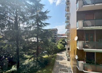 Balcone - Three-room apartment VIALE FRATELLI CASIRAGHI
325, Sesto San Giovanni - photo 26