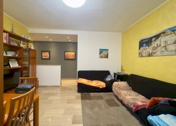 Soggiorno - Three-room apartment VIALE FRATELLI CASIRAGHI
325, Sesto San Giovanni - photo 40