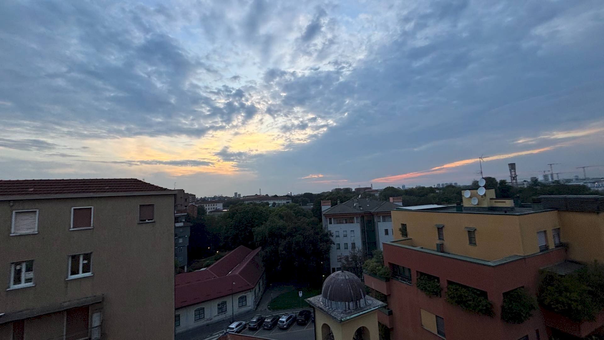 Foto 1 - Bilocale via Delfico
 
24/5, Milano - foto 1